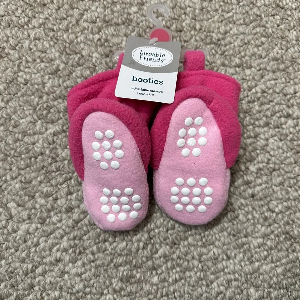 Baby Booties‎ Infant Size 0-6 Months Pink Fleece Non Skid Adjustable Closure